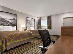 Super 8 by Wyndham Windsor/Dougall