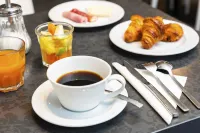 Ténéo Apparthotel Bordeaux Mérignac - Aéroport - breakfast