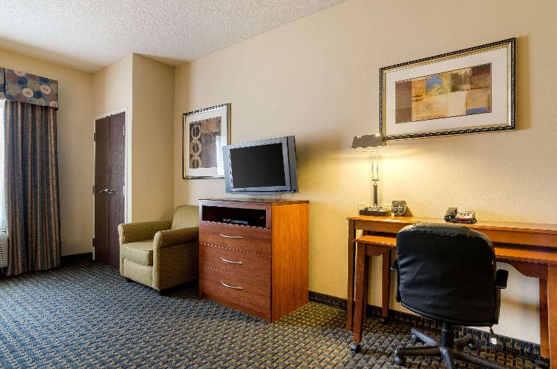 Comfort Suites Pratt