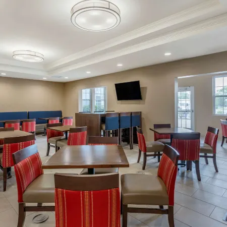 Comfort Suites