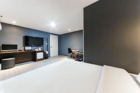 Busan Choeup Yuna Hotel