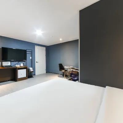 Busan Choeup Yuna Hotel Hotels near استاد ساجيك للبيسبول