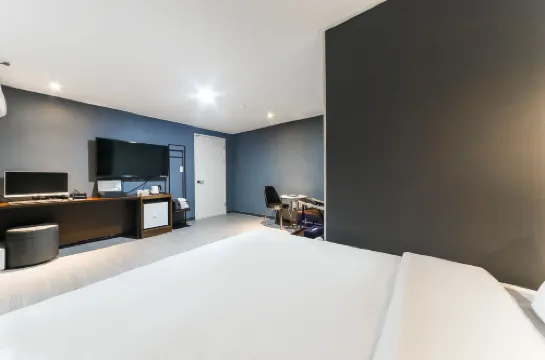 Busan Choeup Yuna Hotel