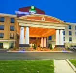 Holiday Inn Express & Suites Fulton