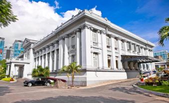 Little Brick Saigon Hotel