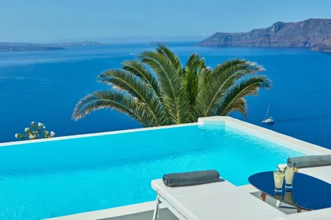 Katikies Villa Santorini - the Leading Hotels of the World