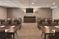 Country Inn & Suites by Radisson, la Crosse, WI Hotels in Onalaska