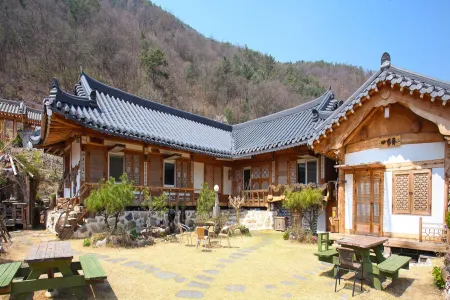 Danyang Usanjeongsa Hanok Stay