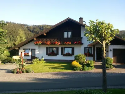 Landhaus Florian Hôtels à : Langewiese