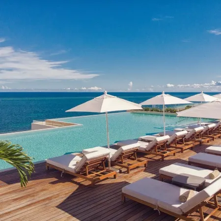 The Fives Oceanfront Puerto Morelos