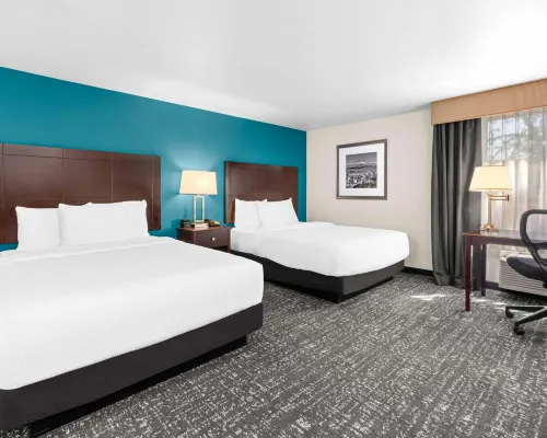 La Quinta Inn & Suites by Wyndham Portland NW Hotels in der Nähe von Waldpark