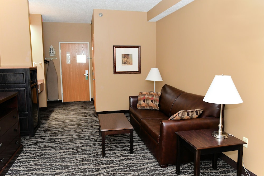 Cobblestone Inn & Suites - Denison Majestic Hills