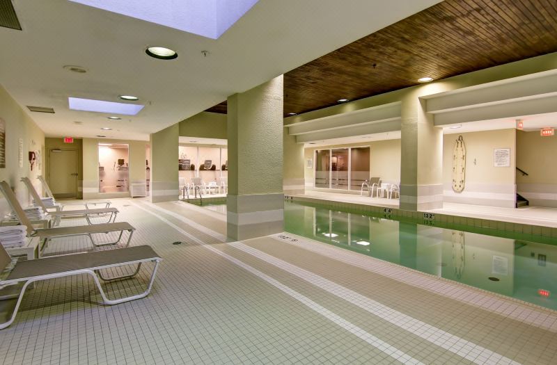 DoubleTree by Hilton Toronto Downtown photo 2