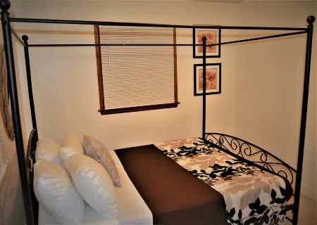 Arhaus 3: Serene Two-Bedroom Retreat