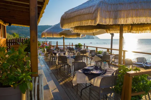 Ferienwohnung "ulivo" Mit Pool Und Privatstrand