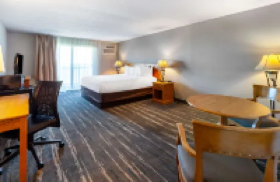 Baymont by Wyndham St. Ignace Lakefront