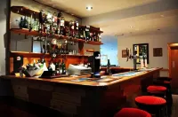 Acorn Lodge Hotel Gatwick & Parking Hotels in Salfords