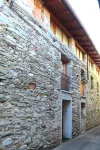 Caa de Sass Hotels near Gemonio