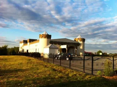 Zamek Camelot Hotels in 