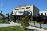 Palo Alto Lodge