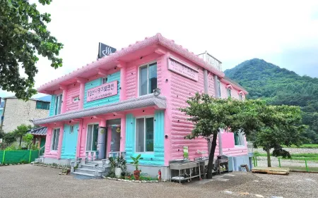 Inje Baekdamsa Temple Twelve Fairy Pension Отели рядом с достопримечательностью «Baekdamsa»