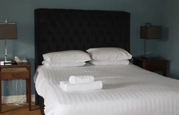 里斯利霍爾酒店