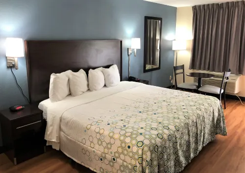 HomeTowne Studios Bordentown - McGuire AFB Hotels in McGuire Air Force Base
