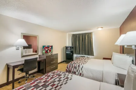Red Roof Inn & Suites Pensacola East - Milton Отели в г. Пейс