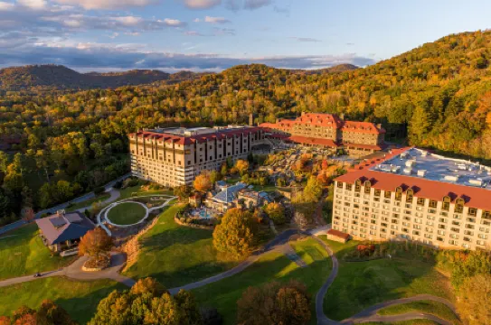 The Omni Grove Park Inn - Asheville Отели рядом с достопримечательностью «Гроввуд Виллидж»