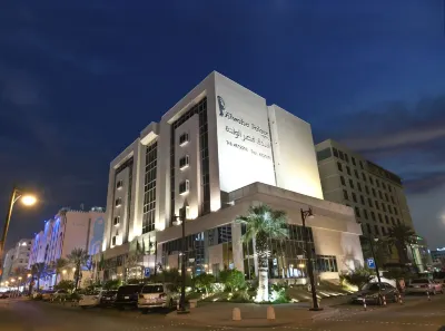 فندق كونتننت الواحة Hotels near عمارة بغلف