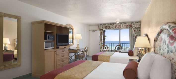 Days Inn by Wyndham Panama City Beach/Ocean Front Hotels in Bay County