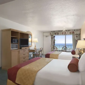 Days Inn by Wyndham Panama City Beach/Ocean Front