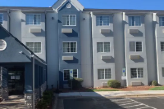 Microtel Inn & Suites by Wyndham Charlotte Airport Hotels near Enderly Park