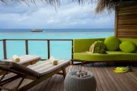 Outrigger Maldives Maafushivaru Resort Hotel a Dhangethi
