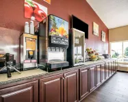 Quality Inn & Suites - breakfast