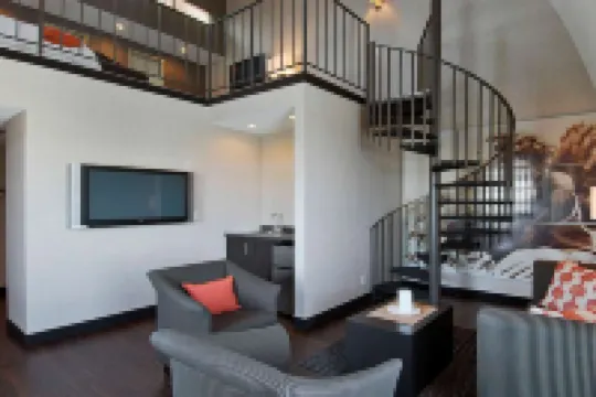 Ramada Plaza by Wyndham West Hollywood Hotel & Suites Hotels in West Hollywood