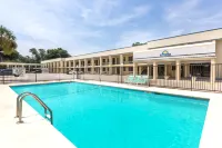 Days Inn by Wyndham Little River