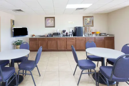 Knights Inn Murfreesboro Отели рядом с достопримечательностью «Парк Барфилд Кресент»