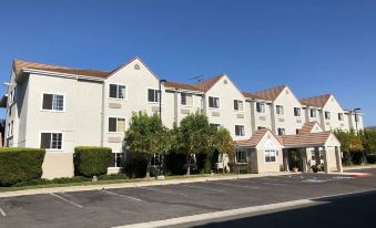 Microtel Inn & Suites by Wyndham Morgan Hill/San Jose Area