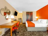 Howard Johnson by Wyndham Virginia Beach Hotels near Chicks Beach