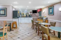 La Quinta Inn & Suites by Wyndham Nashville Franklin Hotels in Williamson County