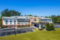 Holiday Inn Express & Suites Hinesville East - Fort Stewart Hotels in Flemington