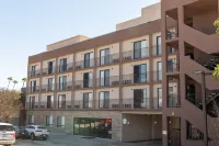 GreenTree Inn & Suites Los Angeles - Alhambra - Pasadena Отели рядом с достопримечательностью «The Lizard Theater Company»