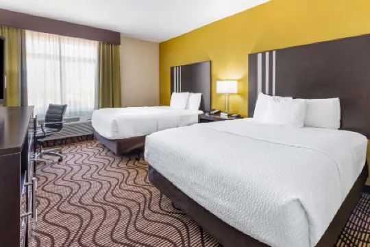 La Quinta Inn & Suites by Wyndham Artesia