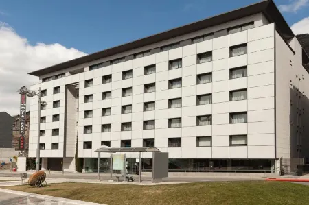 Yomo Mola Park Отели в г. Anyos