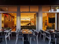 NU Hotel Hotels near Brooklyn Flea
