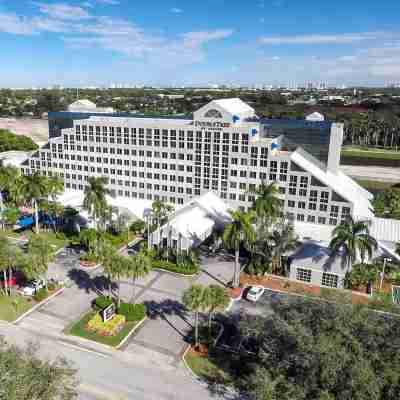 DoubleTree by Hilton Deerfield - Beach Boca Raton Hotel Exterior