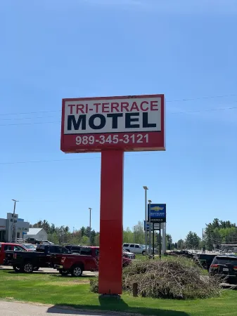 Tri Terrace Motel