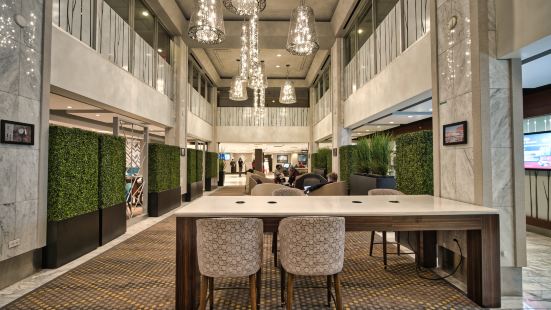 Holiday Inn Toronto Downtown Centre
