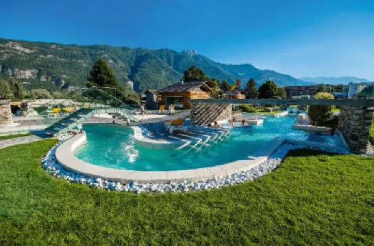 Hotel Bains de Saillon Hotels near La Tzoumaz